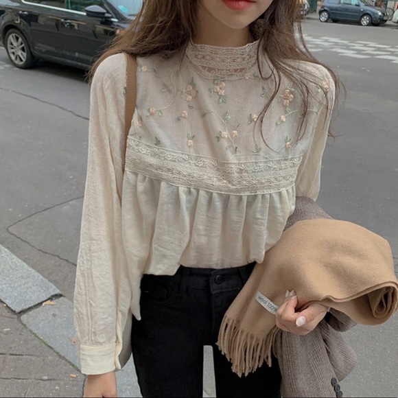 Tops - Floral blouse shirt top flower embroidery cream white womens